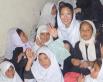 NEI 돕고 있는 아프간 학생들